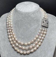 Perlenkette dreireihig länge gebraucht kaufen Perlenkette dreireihig länge gebraucht kaufen  Osnabrück