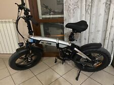 Bicicletta elettrica icone usato  Taranto