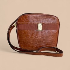 Bolsa de ombro Salvatore Ferragamo Vara couro marrom croco, usado comprar usado  Enviando para Brazil
