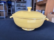 Caçarola e tampa vintage Fiesta amarela 1 3/4 qt coberta bom estado usado comprar usado  Enviando para Brazil