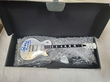 Guitarra miniatura assinada à mão Kiss Tommy Thayer, suporte autografado (ver informações) comprar usado  Enviando para Brazil