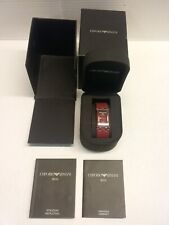 RELÓGIO DE PULSO FEMININO VINTAGE EMPORIO ARMANI PULSEIRA DE COURO VERMELHO COM ESTOJO, MANUAL, USADO comprar usado  Enviando para Brazil
