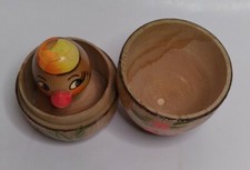 Ovo de madeira vintage pintado à mão com garota surpresa dentro da decoração de Páscoa arte popular comprar usado  Enviando para Brazil