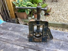 Record pipe vice for sale  MANSFIELD