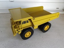 Dumper caterpillar 789 d'occasion  Saône