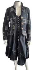Ensemble veste brodée d'occasion  Brazey-en-Plaine