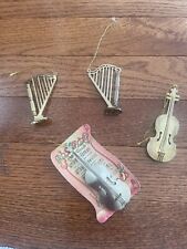 Juego de 4 adornos navideños arpa violín instrumentos sinfónicos tono dorado vintage segunda mano  Embacar hacia Mexico