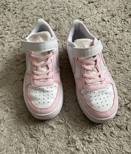 Nike girls trainers for sale  HORNCHURCH
