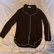 Blusa Aritzia Baraton Rena preta branca acabamento canelado Rena cetim tamanho XXS excelente comprar usado  Enviando para Brazil