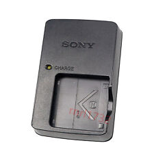 Caricabatteria originale sony usato  Spedire a Italy