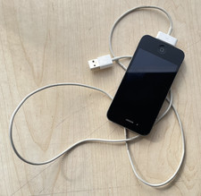 Usado, Apple iPhone 4 a1332 com cabo de fábrica - Apenas peças internas comprar usado Usado, Apple iPhone 4 a1332 com cabo de fábrica - Apenas peças internas comprar usado  Enviando para Brazil