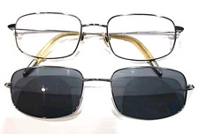 Usado, Óculos de sol Nike 9065MGB 038 sem almofada de nariz Gunmetal 54-20 145 com clipe comprar usado Usado, Óculos de sol Nike 9065MGB 038 sem almofada de nariz Gunmetal 54-20 145 com clipe comprar usado  Enviando para Brazil