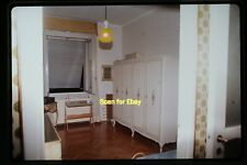 Guarda-roupa vintage em um apartamento na Europa em 1970, Ektachrome Slide aa 12-19a comprar usado  Enviando para Brazil