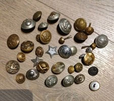 Lot boutons militaires d'occasion  Villecresnes