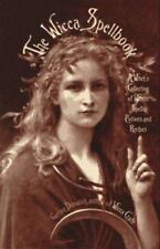 The Wicca Spellbook: A Witch's Collection of Wiccan Spells, Potions, and Recipes, usado comprar usado  Enviando para Brazil
