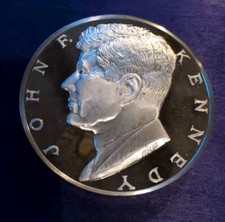 Usado, MEDALHÃO À PROVA DE MEMORIAL JFK PRATA ESTERLINA SÓLIDA MAIS DE MEIA LIBRA, LINDO! comprar usado  Enviando para Brazil