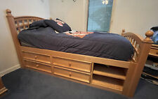 Bedroom set for sale  Farmingdale