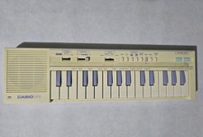 Mini synthétiseur casio d'occasion  Lure