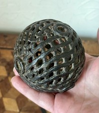 Usado, Antigo jogo de bola de chocalho indiano tâmil Ammanai Pandai Kai poesia ferro bronze uau comprar usado  Enviando para Brazil