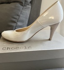 Scarpe bianche vernice usato  Italia
