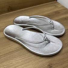 Olukai silver thong for sale  San Clemente
