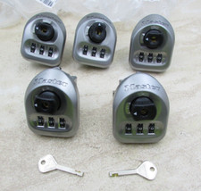 Usado, Pacote com 5 Master Lock 3630 trava mecânica multiusuário para portas articuladas direitas com chaves comprar usado  Enviando para Brazil