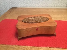 joias antigas de madeira, caixa de bugigangas forrada de veludo interior esculpido tampo de madeira. comprar usado  Enviando para Brazil