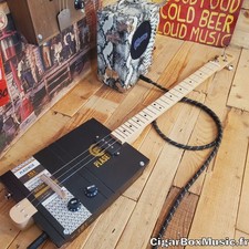 Guitare cigar box d'occasion  Saint-Girons