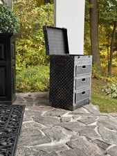 Usado, Armário/mesa de aço West Point. Excelente estado. Man Cave! Mesa de cabeceira comprar usado Usado, Armário/mesa de aço West Point. Excelente estado. Man Cave! Mesa de cabeceira comprar usado  Enviando para Brazil