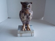 Estátua de porcelana autografada grande coruja com chifres grandes em livros Andrea por Sadek 9" comprar usado  Enviando para Brazil