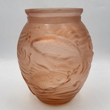 Vase verre moulé d'occasion  Montbrison