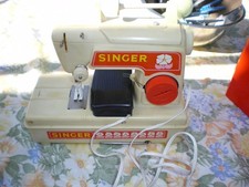 Petite machine coudre d'occasion  Sedan