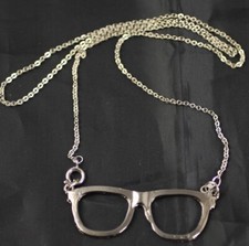 Collana ciondolo metallo usato  Novara