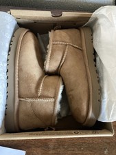 Ugg classic ultra d'occasion  Saint-Julien-du-Sault