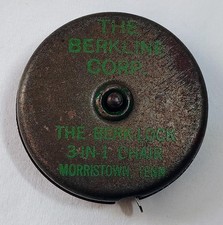 Vintage Publicidade Metal Fita Medida Berkline Corp Berk Lock Chair Walsco comprar usado Vintage Publicidade Metal Fita Medida Berkline Corp Berk Lock Chair Walsco comprar usado  Enviando para Brazil