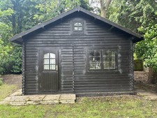 Large summer house for sale  CAMBRIDGE