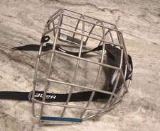 Bauer mens medium for sale  Prince Frederick