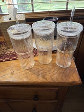 Usado, Copos de vidro 22 oz e tampas de vidro e canudos de vidro. Canudo Missing One comprar usado  Enviando para Brazil