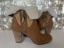 Ugg women leather for sale  Weatherford