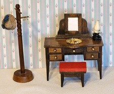 Vaidade de madeira vintage miniatura para casa de bonecas com assento e casaco de madeira chapéu suporte acesso, usado comprar usado  Enviando para Brazil