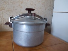Ancienne cocotte minute d'occasion  Istres