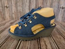 5.5 fly london for sale  Houston