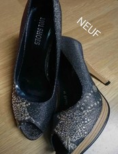 Paire chaussures femme d'occasion  Hirson