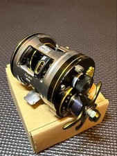 Carretel Abu Garcia Ambassadeur Morum ZX3601 Mag canhoto preto prata pesca comprar usado  Enviando para Brazil