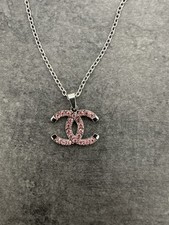 Collier pendentif chanel d'occasion  Équeurdreville-Hainneville