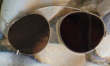 Ancienne lunette soleil d'occasion  Breuvannes-en-Bassigny