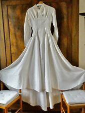 Ancienne robe traine d'occasion  Barbezieux-Saint-Hilaire