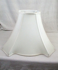 Abajur de tecido Shantung de seda formato de sino branco creme antigo 19" L x 12" A comprar usado  Enviando para Brazil