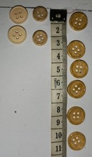 Boutons trous résine d'occasion  Le Lude