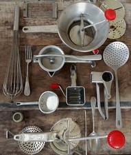 Set sixteen antique d'occasion  Sauzé-Vaussais